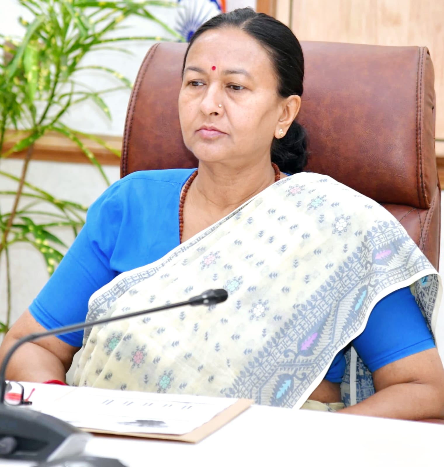 सीएस राधा रतूड़ी ने लोक निर्माण, सिंचाई, पशुपालन, स्कूली शिक्षा, कौशल तथा तकनीकी शिक्षा विभाग को 24 घण्टे की डेडलाइन देते हुए अवशेष प्रोजेक्ट तत्काल नाबार्ड को भेजने के निर्देश दिए