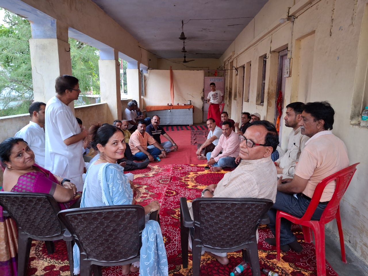 ऋषिकेश : त्रिवेणी घाट पर मनाया जाएगा 21 जून को अंतराष्ट्रीय योग दिवस, रूपरेखा को लेकर हुई मायाकुंड में नि. मेयर अनिता ममगाईं की अध्यक्षता में अहम बैठक