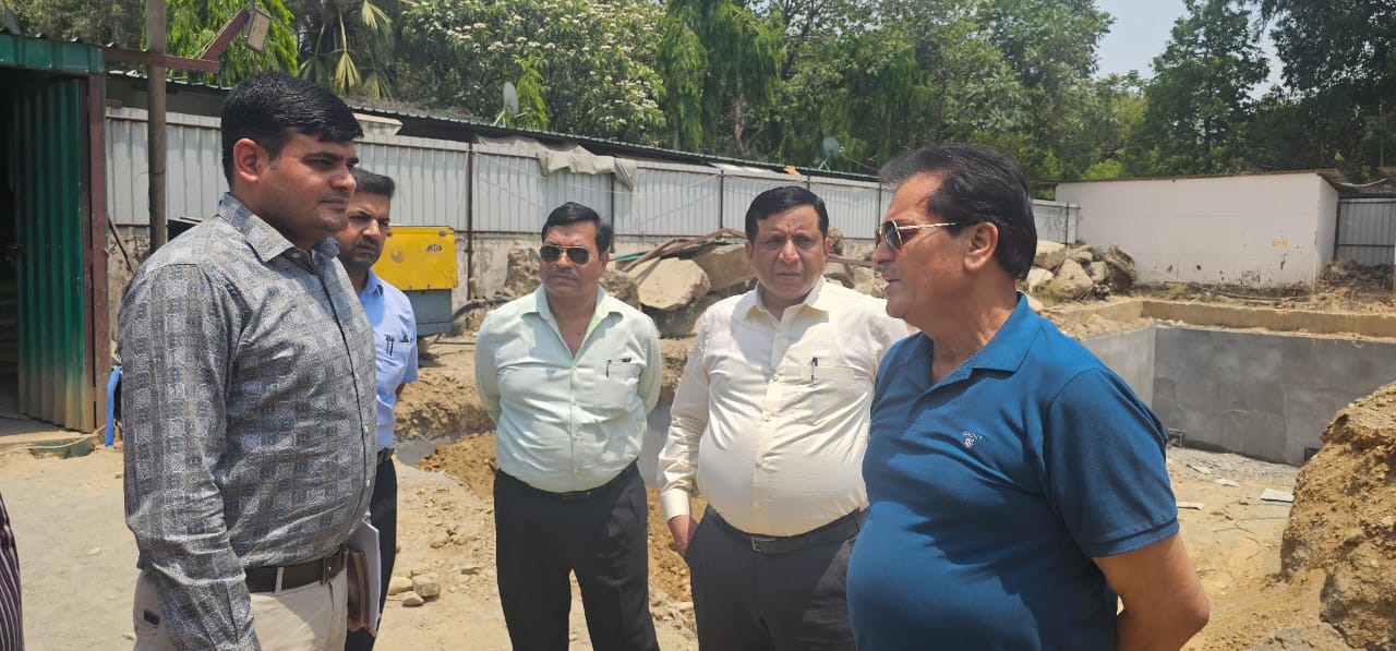 मसूरी देहरादून विकास प्राधिकरण के अंतर्गत निर्माणाधीन इंदिरा मार्केट प्रोजेक्ट का विभागीय मंत्री डॉ प्रेमचंद अग्रवाल ने निरीक्षण किया
