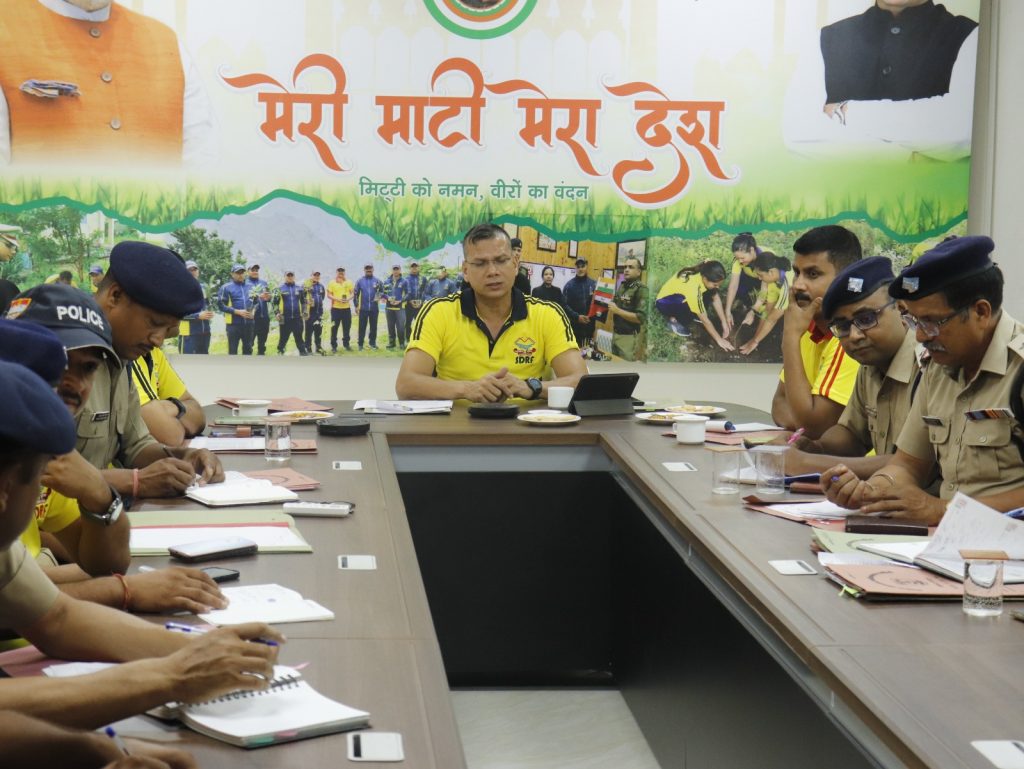 मानसून को लेकर SDRF ने कसी कमर, सेनानायक SDRF श्री मणिकांत मिश्रा ने दिये आवश्यक दिशानिर्देश