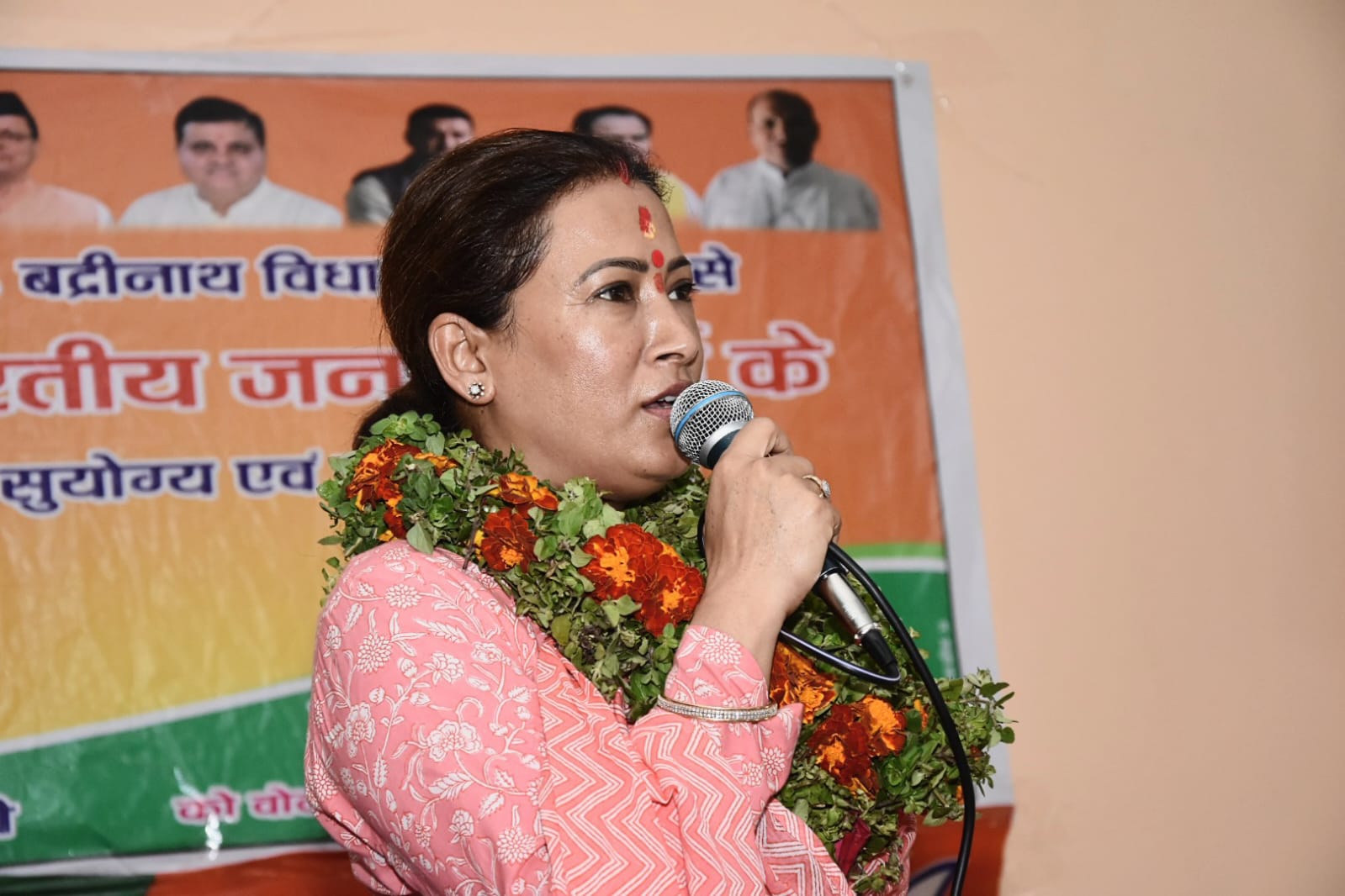 मोदी जी के नेतृत्व में महिलाओं को मिला सम्मान,विदेशों में फहरा रहीं देश का परचम-रेखा आर्या