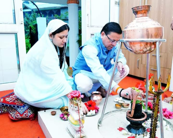 CM धामी ने श्रावण मास के प्रथम सोमवार के अवसर पर देवाधिदेव महादेव की पूजा-अर्चना की