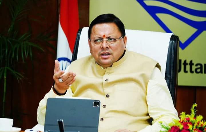 CM धामी ने सचिवालय में लोक निर्माण विभाग की समीक्षा की