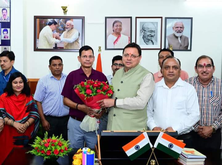 CM धामी से सचिवालय संघ के पदाधिकारियों ने भेंट की