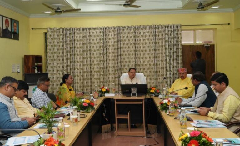 मुख्यमंत्री धामी ने दो नदियों को चिन्हित कर उनके पुनर्जीवीकरण की दिशा में कार्य करने के दिये निर्देश