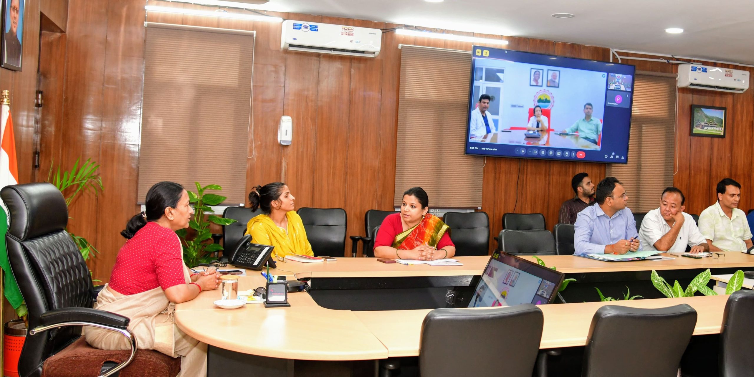 मुख्य सचिव ने एम्स ऋषिकेश से आरम्भ होने वाली ऐरो मेडिकल सर्विस के सम्बन्ध में ली बैठक , दिए ये निर्देश