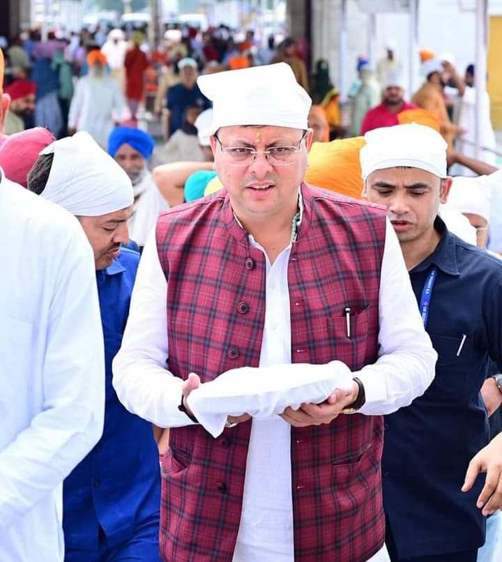 CM धामी ने गुरुद्वारा श्री नानकमत्ता साहिब पहुंचकर मत्था टेका व प्रदेशवासियों के सुख-समृद्धि के लिए कामना की