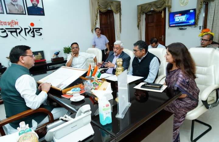 CM धामी से वाणिज्य एवं उद्योग मंत्रालय, भारत सरकार के सचिव सुनील बर्थवाल ने मुलाकात की
