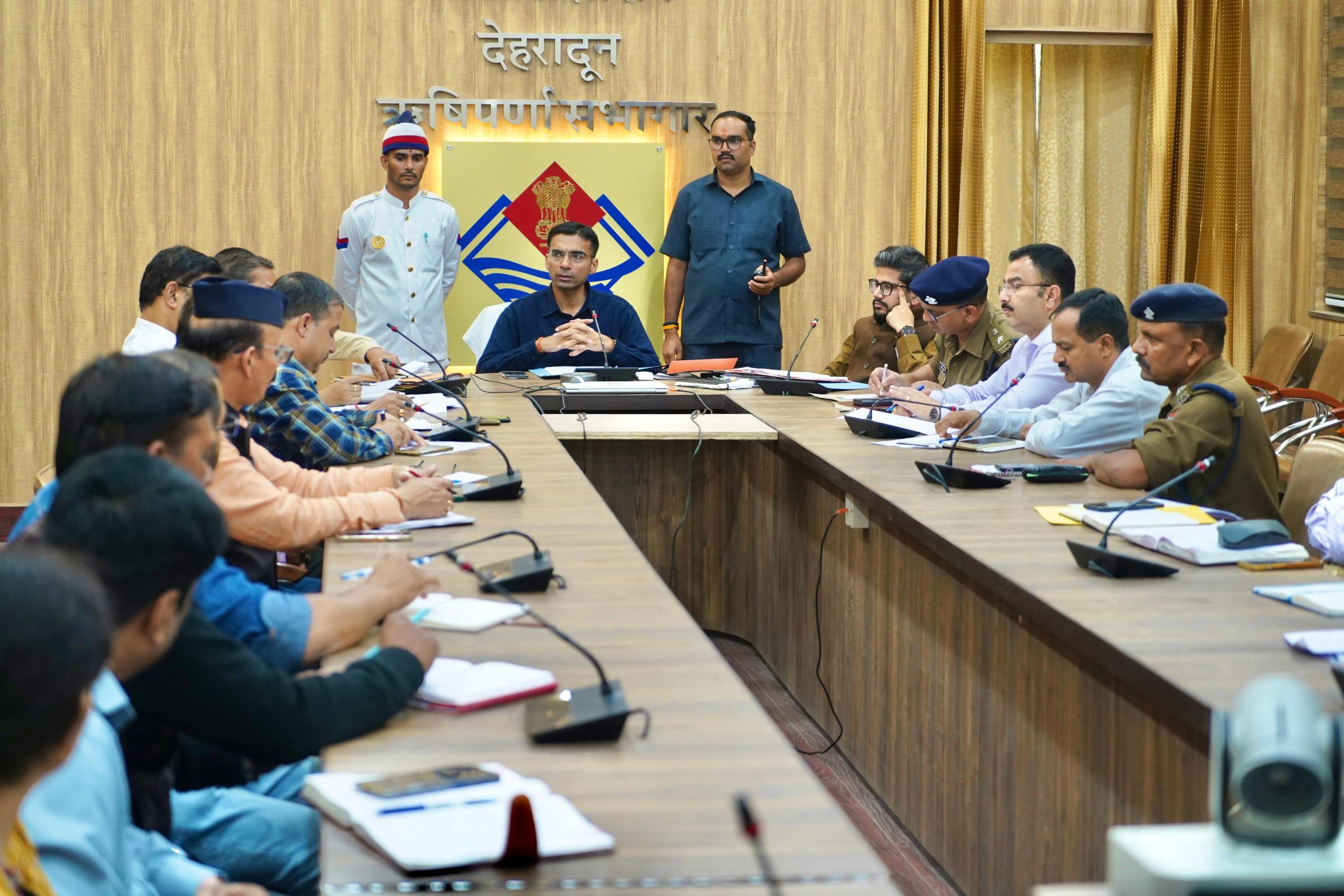 DM सविन बंसल ने राज्य स्थापना दिवस की तैयारियों को लेकर विभागीय अधिकारियों को दिए ये जरूरी निर्देश
