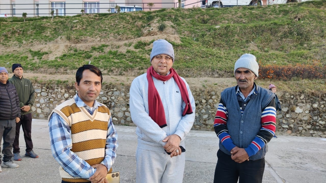 सुबह-सुबह भराड़ीसैंण की सैर पर निकले सीएम धामी, विकास कार्यों को परखा