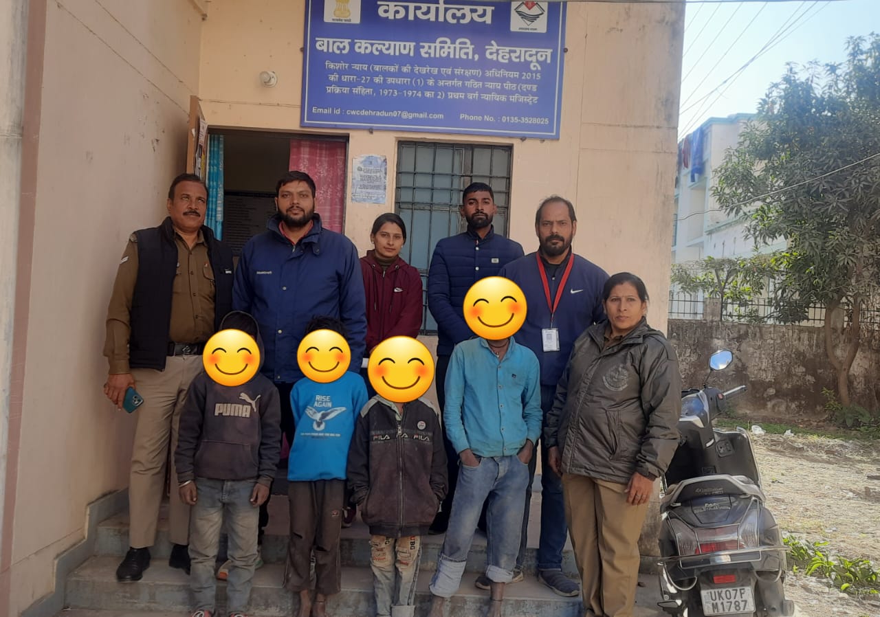 डीएम के निर्देशन में भिक्षावृत्ति पर निरंतर एक्शन जारी