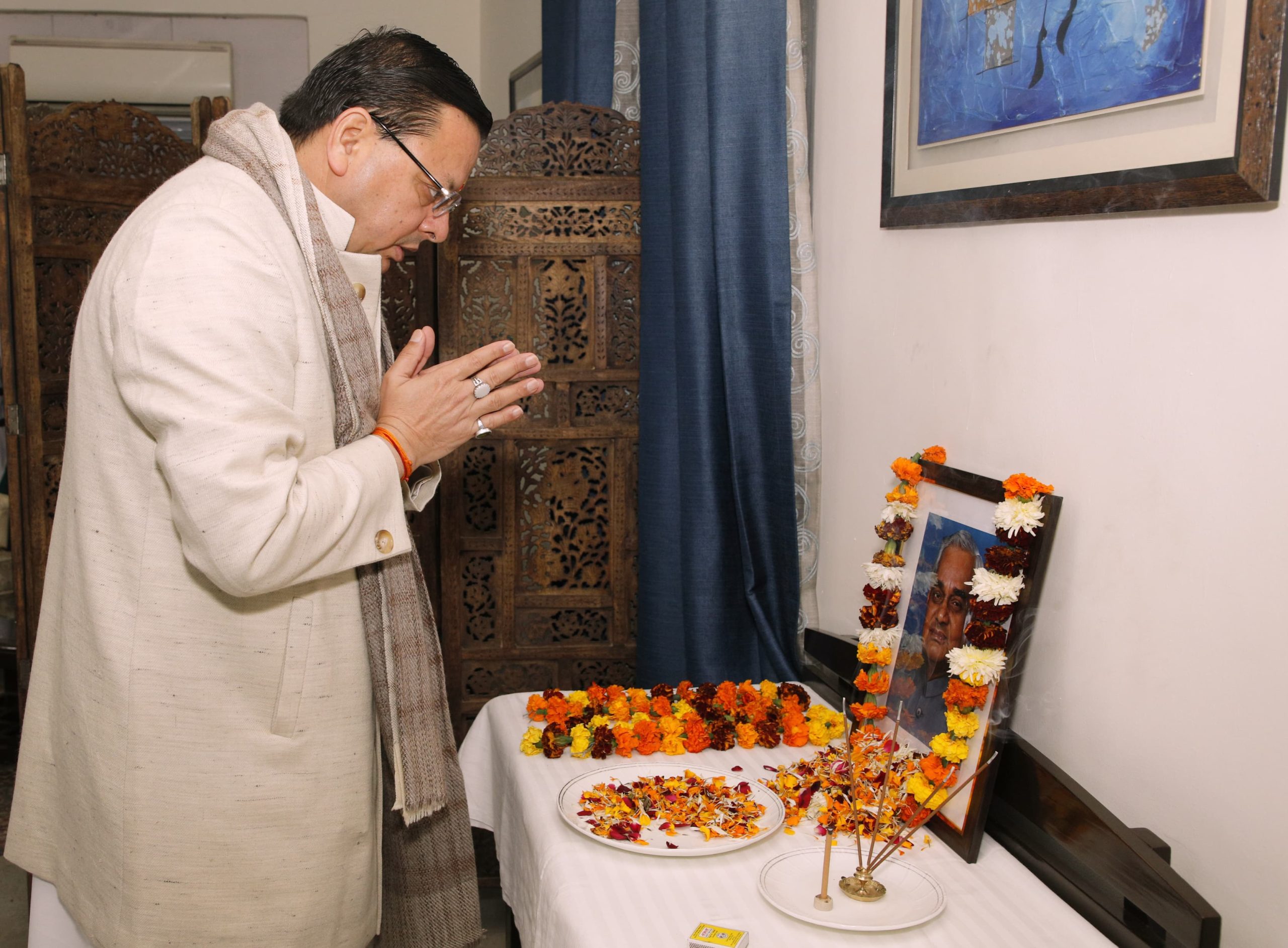 CM धामी ने पूर्व प्रधानमंत्री भारत रत्न, स्वर्गीय अटल बिहारी वाजपेयी जी की जयंती पर उन्हें श्रद्धासुमन अर्पित की