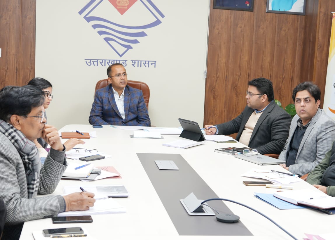 सचिव पेयजल ने जल संस्थान और जल निगम अधिकारियों के साथ जल जीवन मिशन के कार्यों की समीक्षा बैठक की