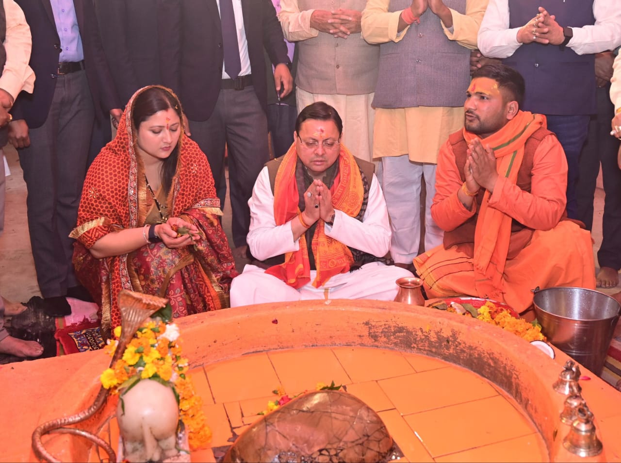 सीएम धामी ने किया प्राचीन वनखंडी महादेव मंदिर में जलाभिषेक, मेले का भी किया शुभारंभ