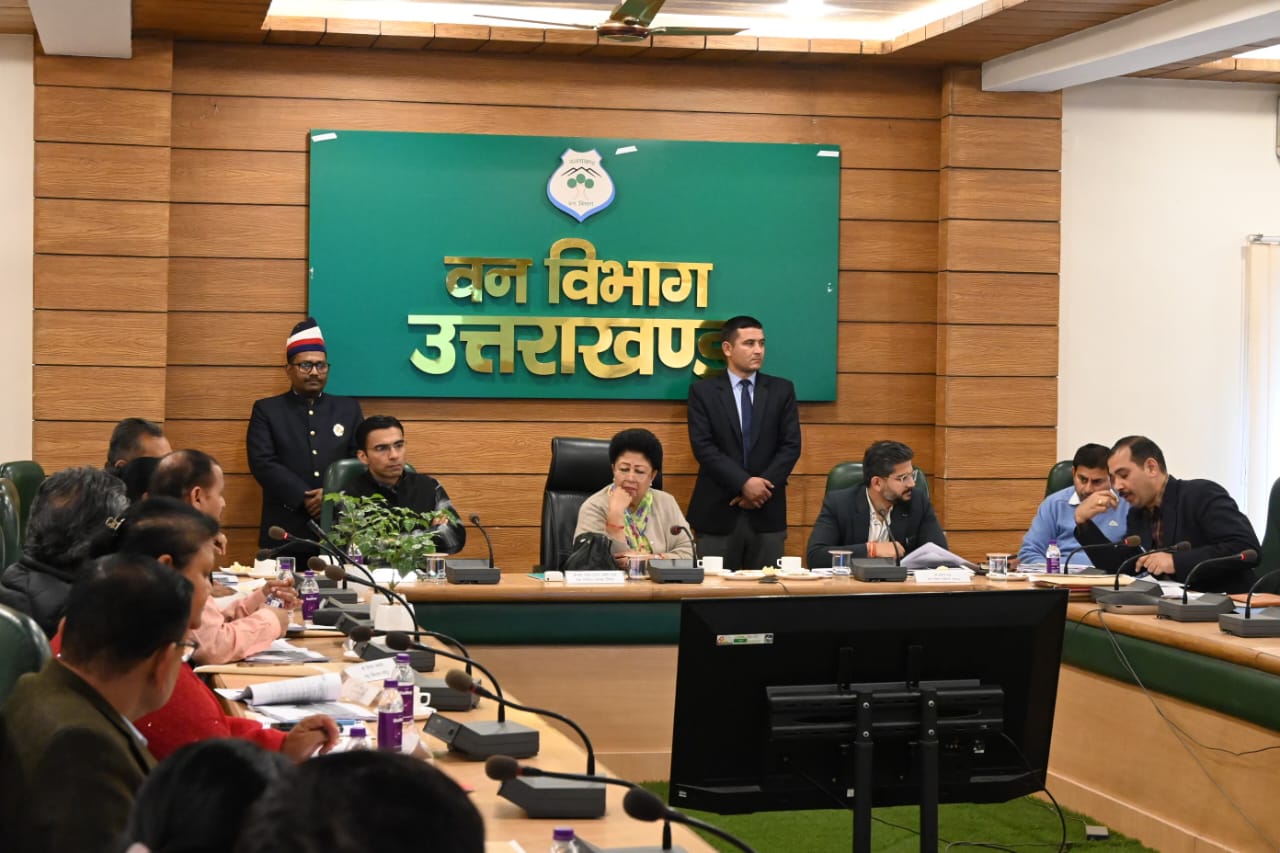सांसद माला राज्य लक्ष्मी शाह ने ली देहरादून जिला विकास एवं निगरानी समिति की बैठक