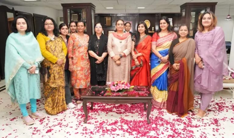 राजभवन में हर्ष और पारंपरिक उल्लास के साथ हुआ होली मिलन कार्यक्रम का आयोजन