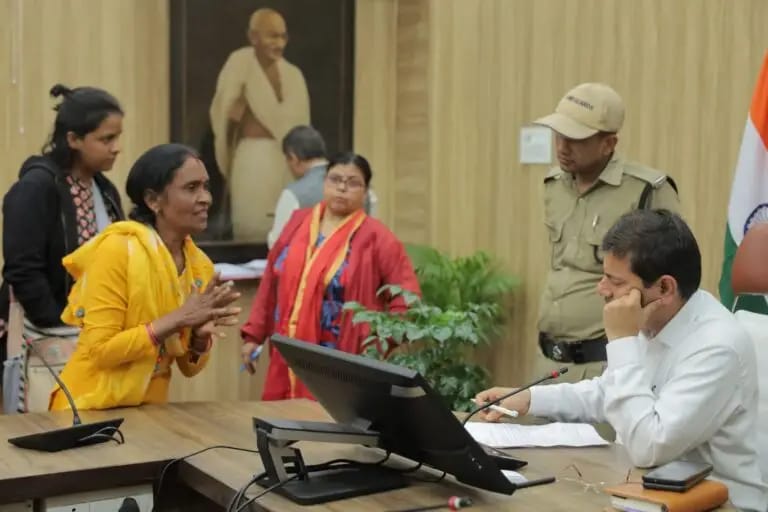जन समस्याओं का त्वरित समाधान करना जिला प्रशासन की प्राथमिकता : एडीएम