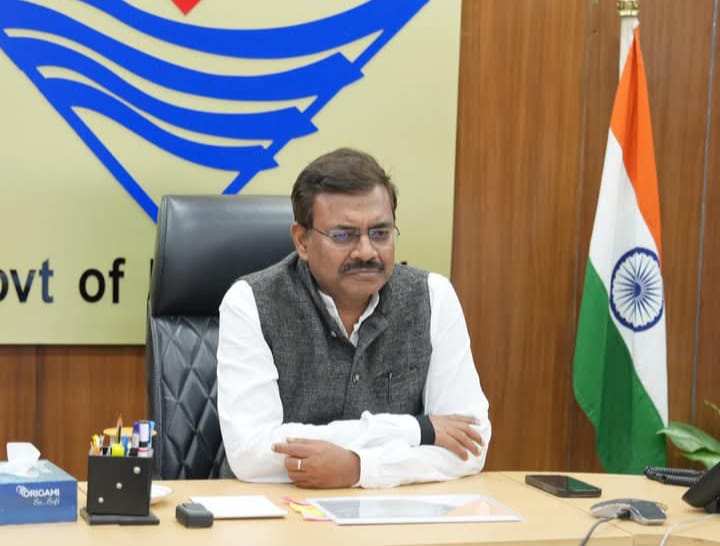 मुख्य सचिव ने डिजिटल फसल सर्वेक्षण एवं किसान पंजीकरण के सम्बन्ध में अधिकारियों के साथ बैठक की