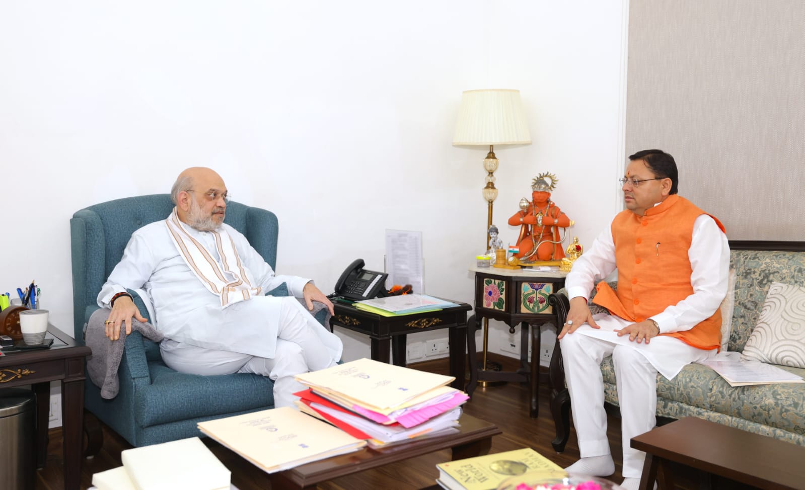 मुख्यमंत्री पुष्कर सिंह धामी ने नई दिल्ली में केंद्रीय गृह मंत्री अमित शाह से भेंट की