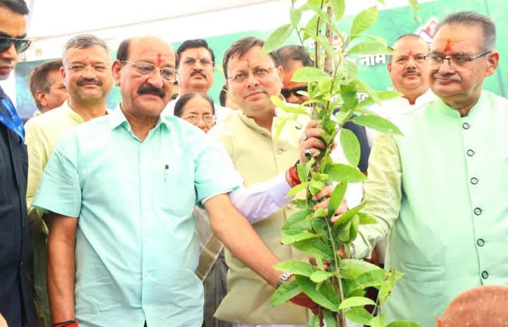 मुख्यमंत्री धामी ने लोक पर्व ‘हरेला’ के पावन अवसर पर आयोजित कार्यक्रम में किया प्रतिभाग
