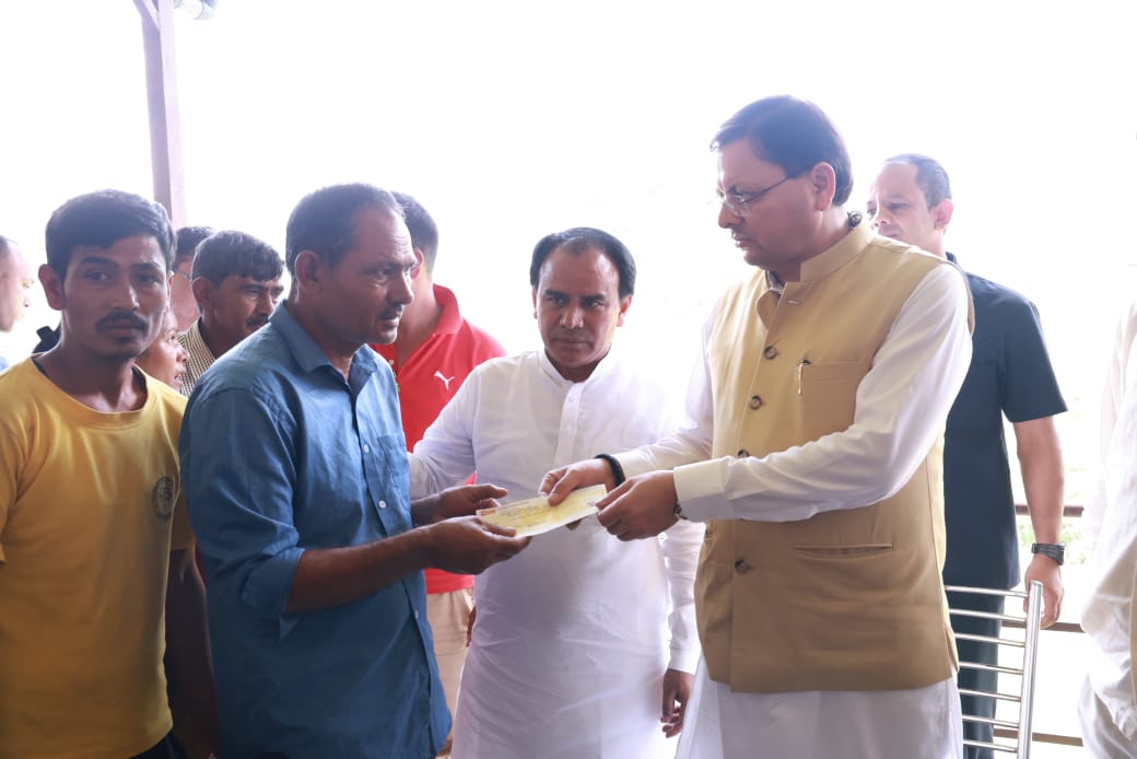 आपदा प्रभावितों को राज्य आपदा मोचन निधि व मुख्यमंत्री राहत कोष के तहत आर्थिक सहायता प्रदान की गई/