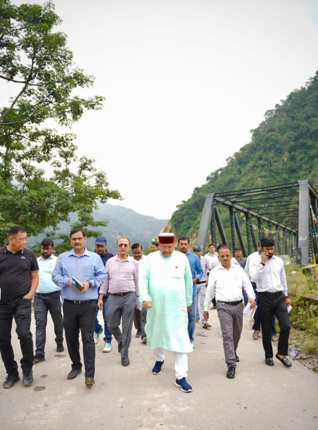 महाराज ने वर्षा, भूस्खलन प्रभावित क्षेत्रों का किया स्थलीय निरीक्षण