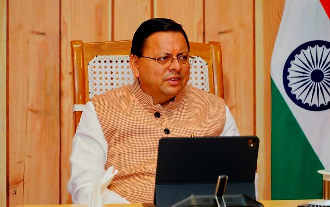 “राज्य स्थापना दिवस के कार्यक्रम का एक्शन प्लान शीघ्र करें तैयार” : मुख्यमंत्री धामी