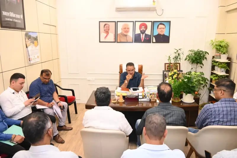 कैबिनेट मंत्री गणेश जोशी ने अतिवृष्टि से हुए नुकसान की समीक्षा
