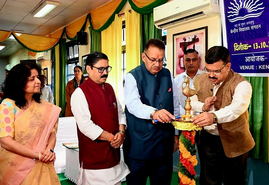 कैबिनेट मंत्री गणेश जोशी ने केंद्रीय विद्यालय देहरादून में आयोजित 36वीं युवा संसद प्रतियोगिता का किया शुभारंभ