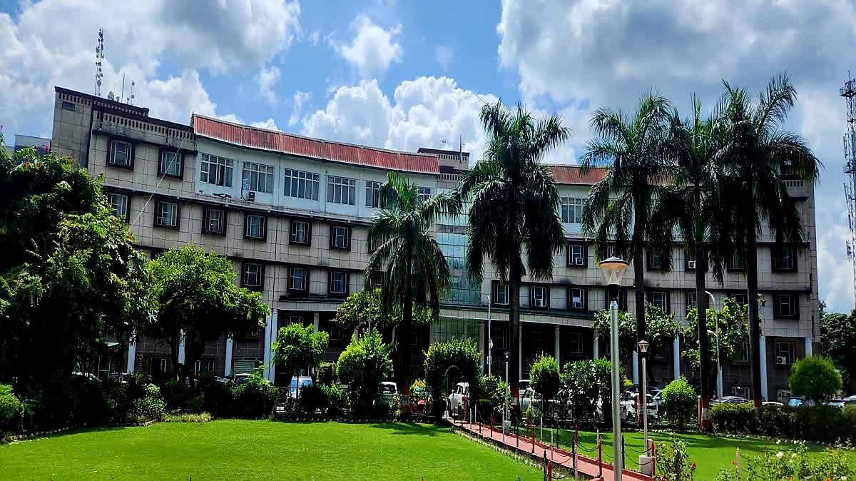 उत्तराखंड शासन ने आईएएस- पीसीएस अधिकारियों के कार्यक्षेत्र में किया फेरबदल  देहरादून