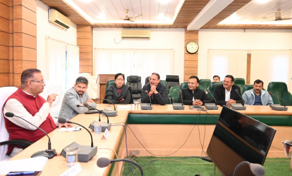 मसूरी विंटर लाईन कार्निवाल 2025 की तैयारियों की उच्चस्तरीय समीक्षा, मंत्री गणेश जोशी ने दिए सख्त निर्देश