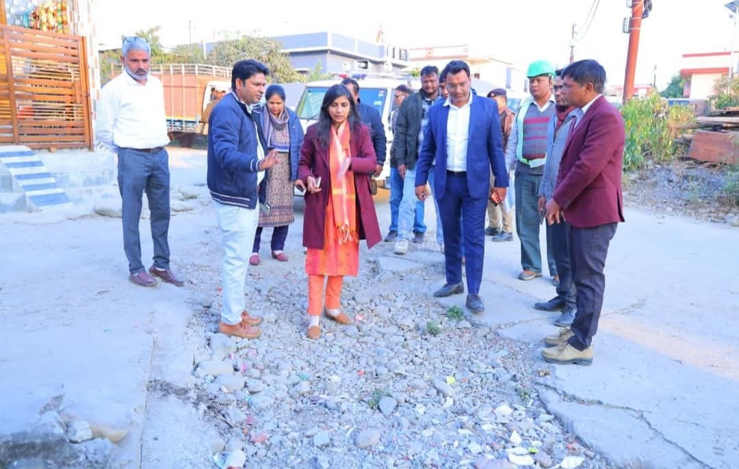 जिलाधिकारी स्वाति एस. भदौरिया ने कोटद्वार में एडीबी सहायतित पाइपलाइन परियोजना का स्थलीय निरीक्षण करते हुए निर्माण एजेंसी को कड़े निर्देश दिए
