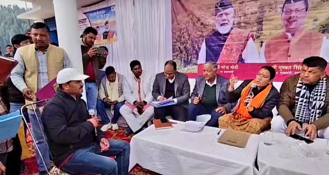 कैबिनेट मंत्री रेखा आर्य ने लोगों की सुनी समस्याएं, निस्तारण के लिए अधिकारियों को किया निर्देशित