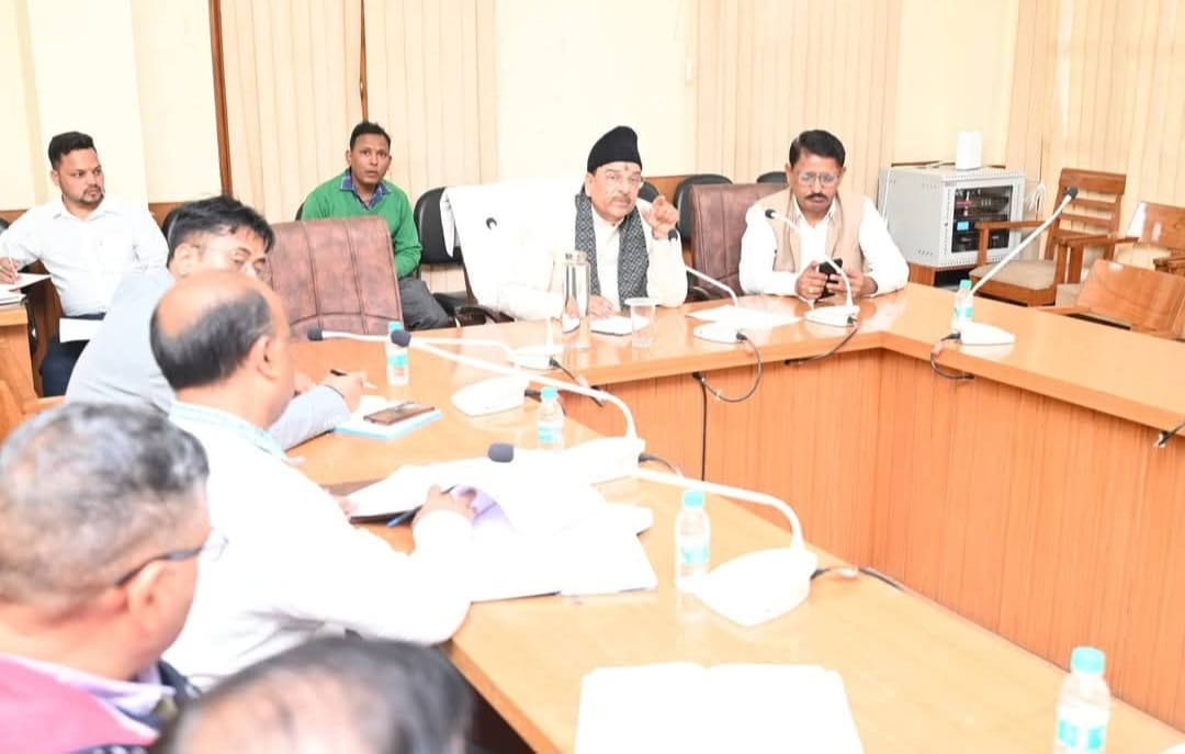 सांसद अजय भट्ट ने की विभिन्न विभागों के विकास कार्यों की समीक्षा