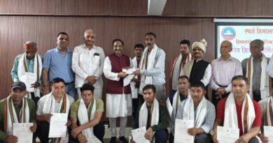 डॉ. ‘निशंक’ ने किया खिलाडियों का सम्मान 