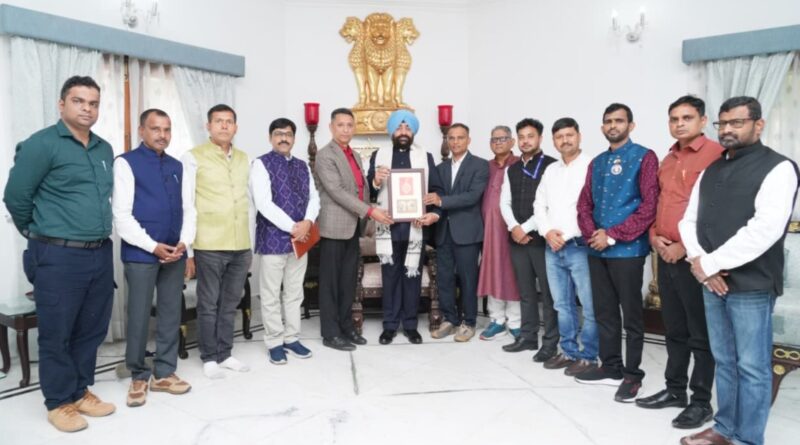 प्रेस टूर पर देहरादून पहुंचे ओडिशा के पत्रकारों के दल ने उत्तराखंड के राज्यपाल से की भेंट