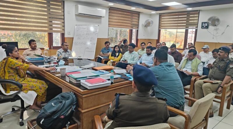 कुम्भ-2027 को लेकर सड़क व रेल यातायात से जुड़ी तैयारियों की हुई समीक्षा बैठक