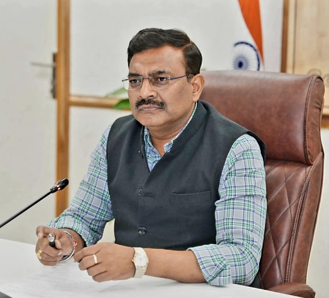 मुख्य सचिव ने ली चारधाम यात्रा की तैयारियों को लेकर बैठक