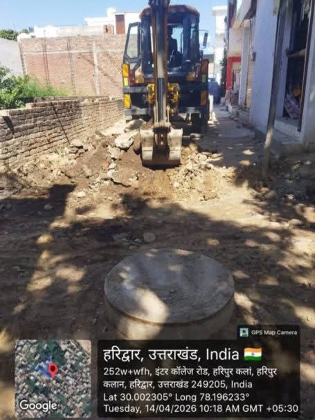 सिवरेज के लिए खोदी गई सड़कों को त्वरित गति से ठीक करने के लिए दिन- रात किया जा रहा है निमार्ण कार्य
