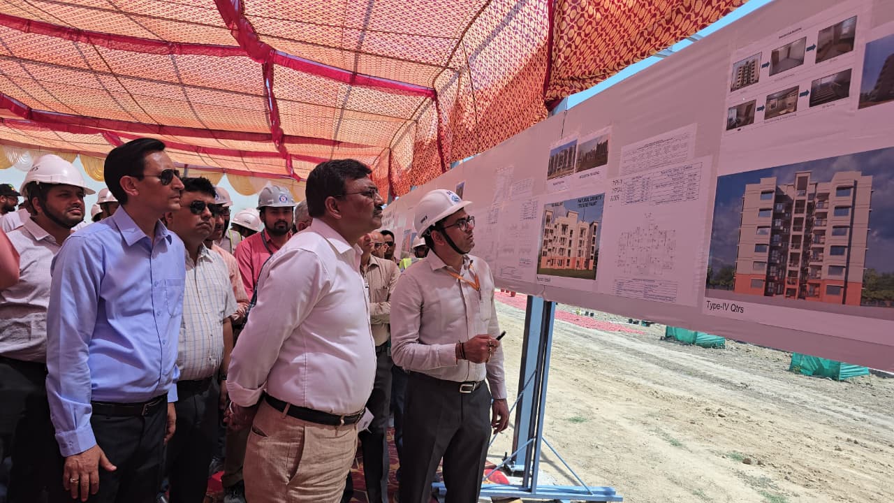 किच्छा में मुख्य सचिव ने किया, निर्माणाधीन एम्स सैटेलाइट सेंटर का स्थलीय निरीक्षण