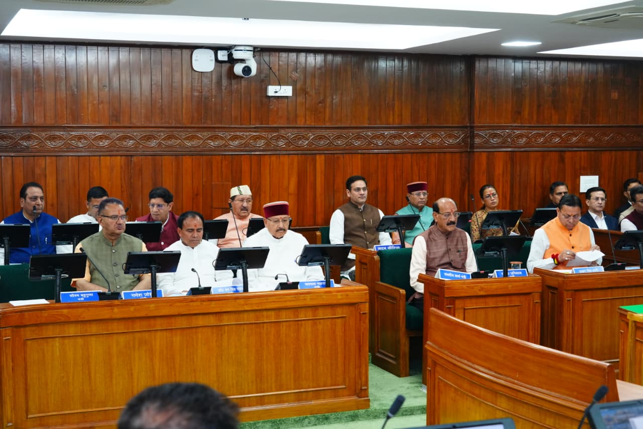 महिला सशक्तिकरण पर राजनीति नहीं, सिर्फ प्रयास होने चाहिए — सीएम धामी