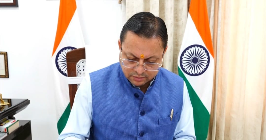 अरिना रघुवंशी से सीएम धामी ने की बात, CBSE 12वीं परीक्षा में राज्य में शीर्ष स्थान लाने पर दी बधाई