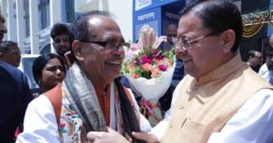 केंद्रीय मंत्री शिवराज सिंह चौहान से मिले सीएम धामी