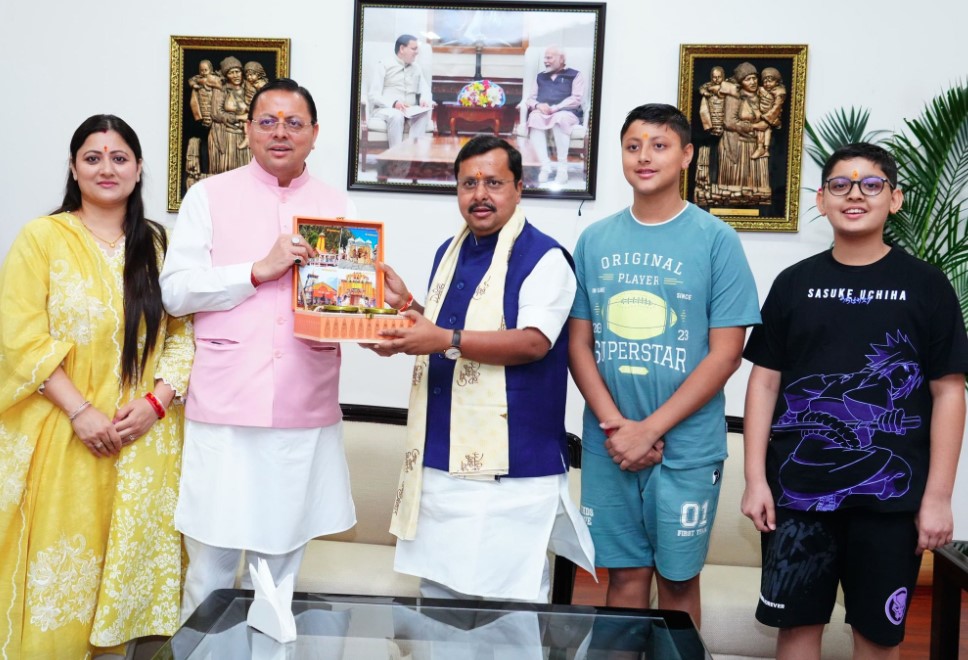 मुख्यमंत्री धामी ने भाजपा के राष्ट्रीय अध्यक्ष नितिन नवीन का सीएम आवास में किया स्वागत
