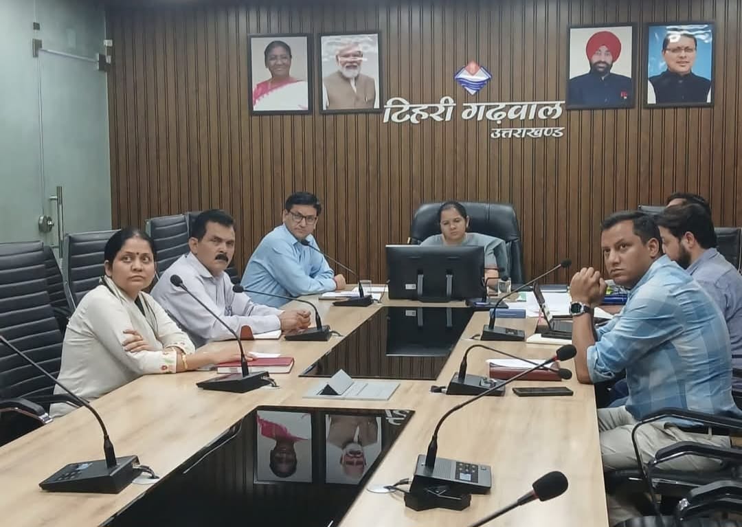 फार्मर रजिस्ट्री अभियान में तेजी लाएं, अधिक से अधिक किसानों का पंजीकरण सुनिश्चित करें: जिलाधिकारी