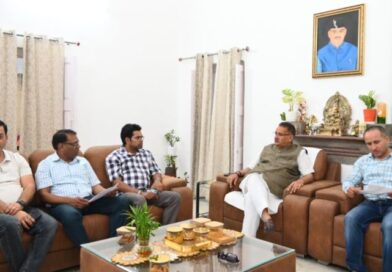 कैबिनेट मंत्री गणेश जोशी ने क्षतिग्रस्त सड़कों को ठीक करने के अधिकारियों को दिए निर्देश