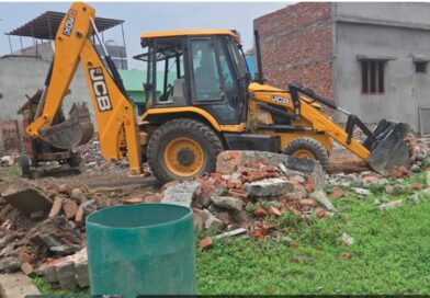पित्थुवाला खुर्द में अवैध प्लॉटिंग पर चला एमडीडीए का बुलडोजर