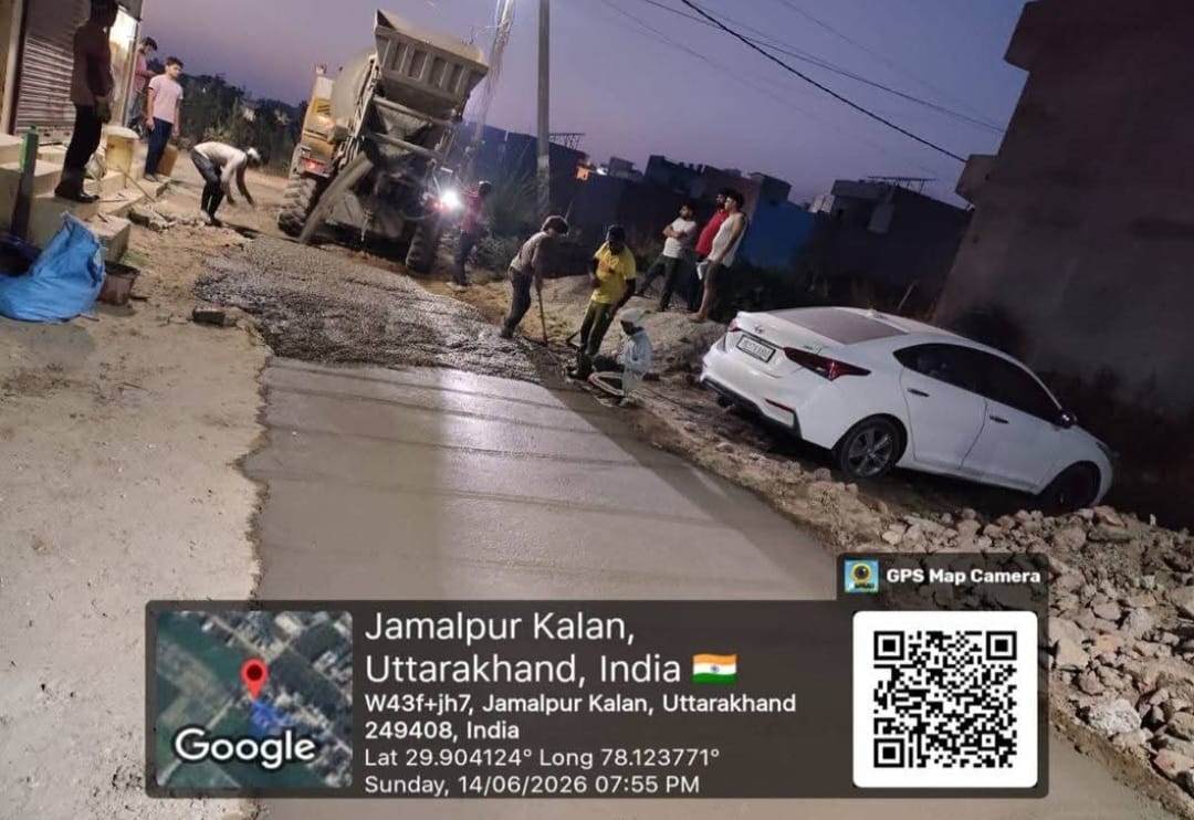 चारधाम यात्रा एवं आगामी कांवड़ यात्रा के दृष्टिगत सिवरेज के लिए खोदी गई सड़कों को त्वरित गति से ठीक करने के लिए दिन- रात किया जा रहा है निमार्ण कार्य