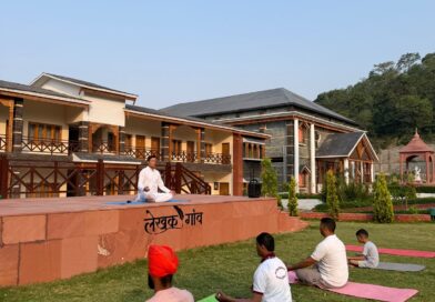 देश के पहले लेखक गांव थानों में हर माह गूंजेगा योग का संदेश, सामूहिक योग अभियान शुरू