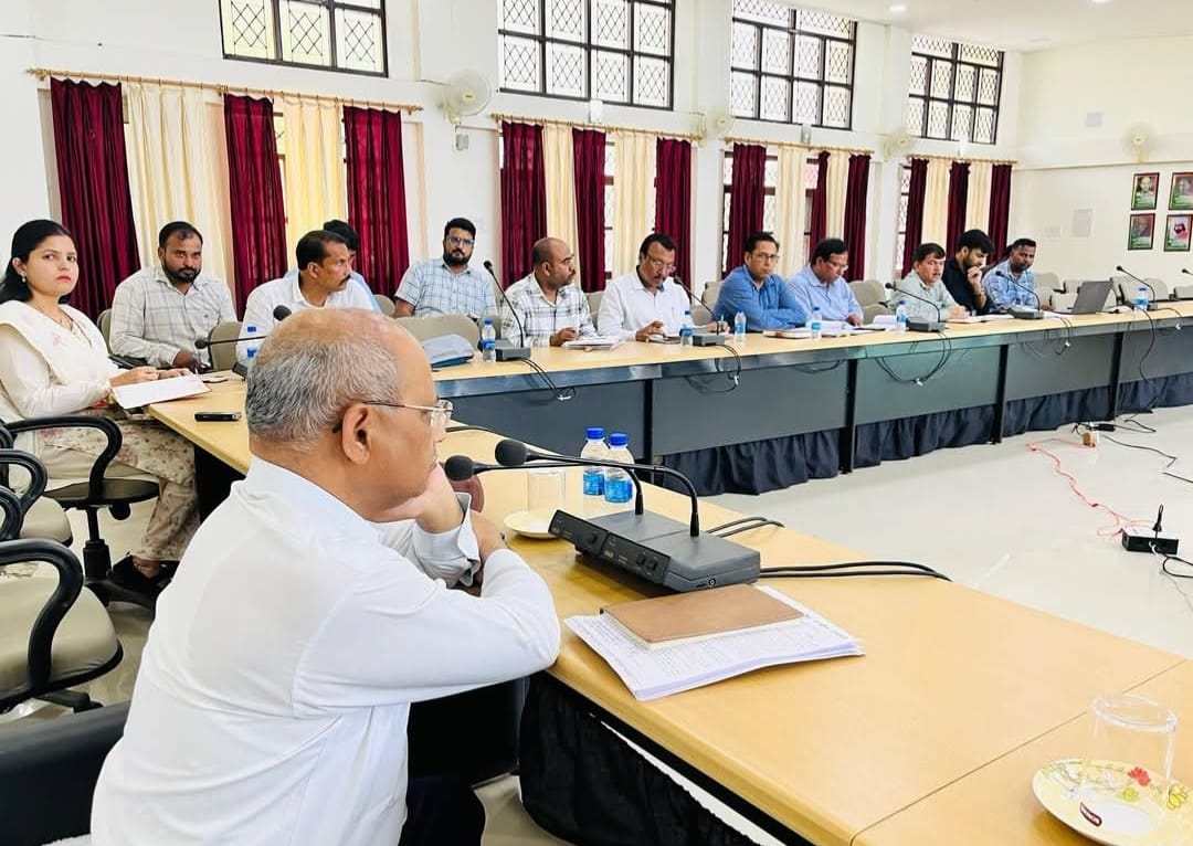 यात्रा मार्गों के संवेदनशील स्थलों पर हों स्थायी सुरक्षा कार्य: आयुक्त गढ़वाल मंडल